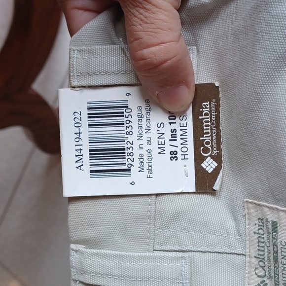 Columbia 38 x 10” cotton canvas ROC shorts NWT stone camp fish hike - Picture 4 of 4